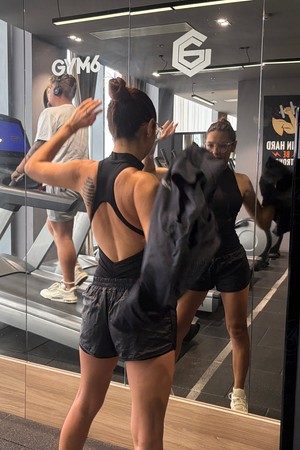 VLANDA FREE & ULTRA RIGHT SHORT SET [상의*반바지 세트]_NAVY-a