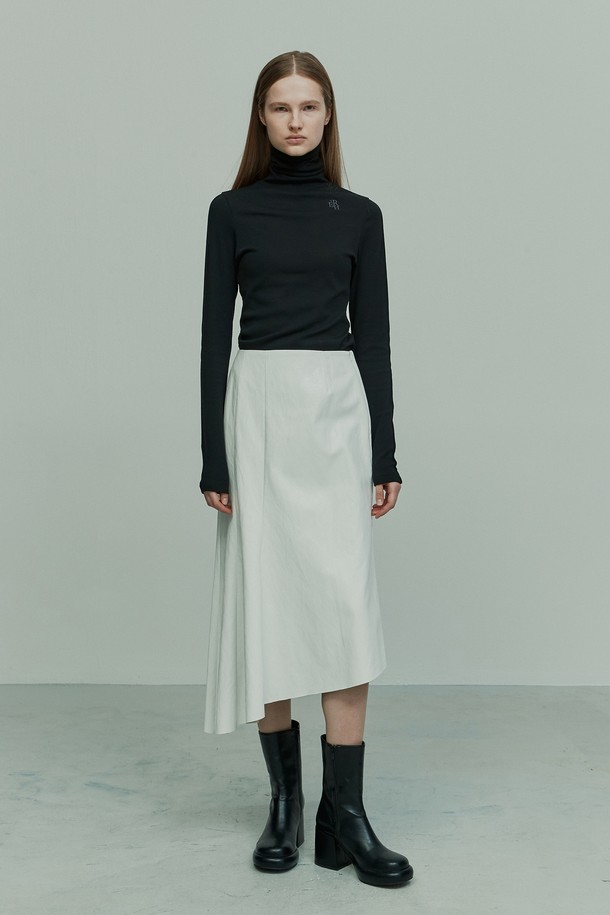 RE RHEE - 미디스커트 - ASYMMETRIC VEGAN LEATHER SKIRT