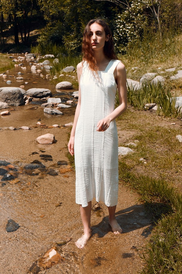 RE RHEE - 민소매 원피스 - RAW HEM SQUARE-NECK MIDI DRESS