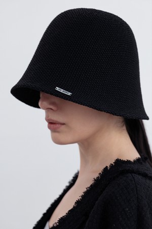 REAR SLIT CLOCHE HAT BK