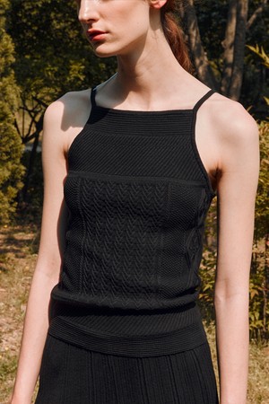 HALTER NECK KNITTED TOP BLACK