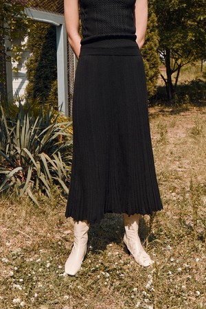 KNITTED PLEATS MIDI SKIRT BLACK