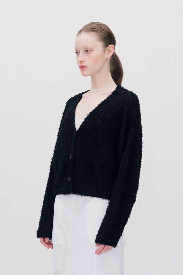 RE RHEE - 가디건 - BUTTON DOWN FUZZY KNIT CARDIGAN BLACK