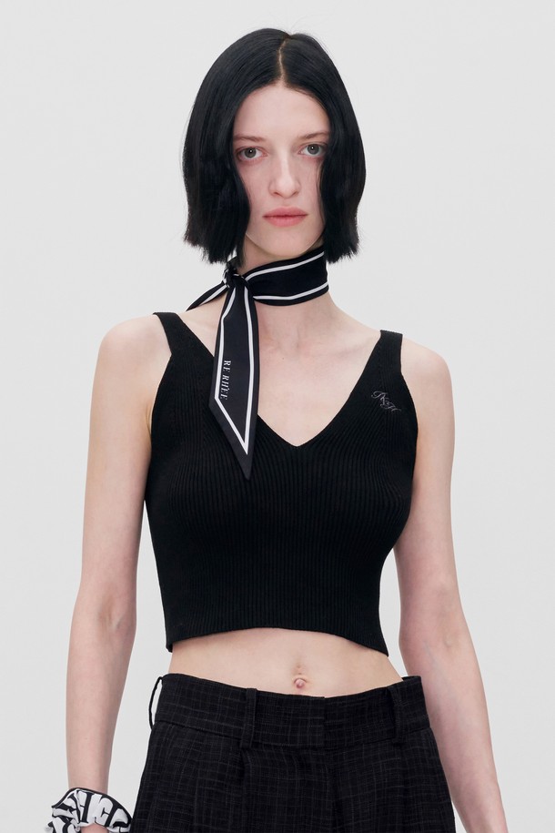 RE RHEE - 민소매티셔츠 - V NECK CROPPED VEST TOP BLACK