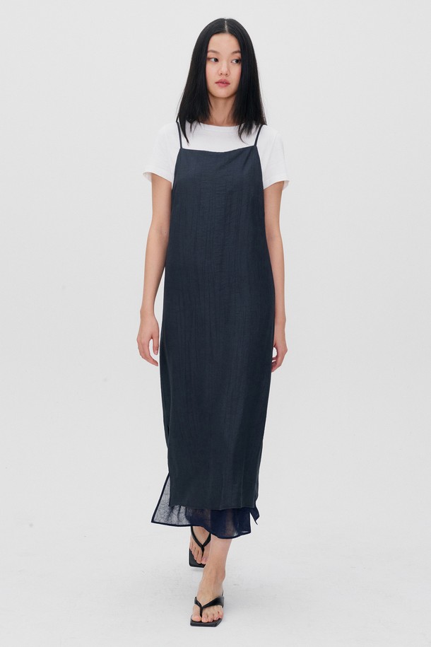 RE RHEE - 민소매 원피스 - SQUARE NECK LAYERED MIDI DRESS MIDNIGHT NAVY