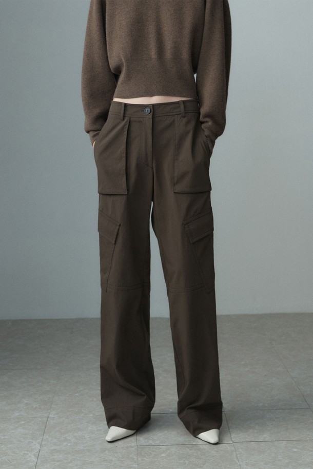 RE RHEE - 롱/미디팬츠 - WIDE POCKET CARGO PANTS TRUFFLE