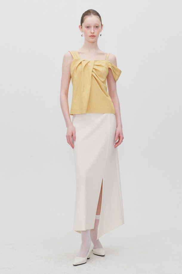 RE RHEE - 블라우스 - [미사용]ASYMMETRIC SHOULDER BLOUSE BISQUE YELLOW