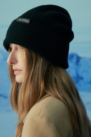 WOOL BASIC LABELED BEANIE