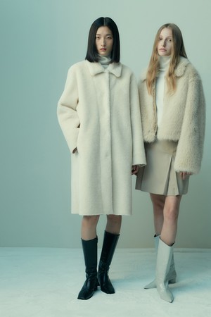 REVERSIBLE SHEARING LONG COAT