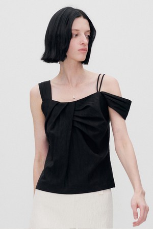 ASYMMETRIC SHOULDER BLOUSE BLACK