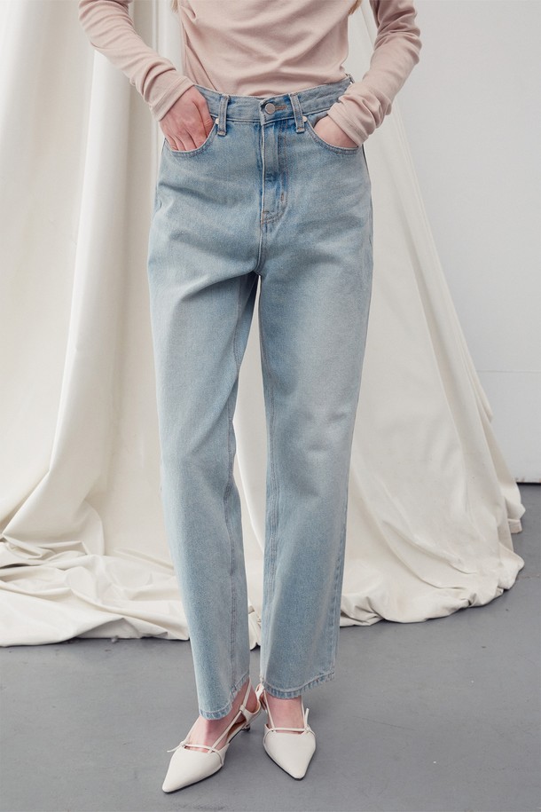 RE RHEE - 롱/미디팬츠 - WASHED DENIM STRAIGHT LEG JEANS LIGHT BLUE