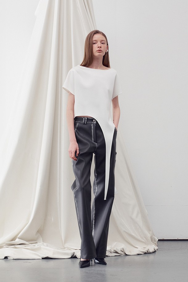 RE RHEE -  - ASYMMETRIC HEM BOAT NECK TOP