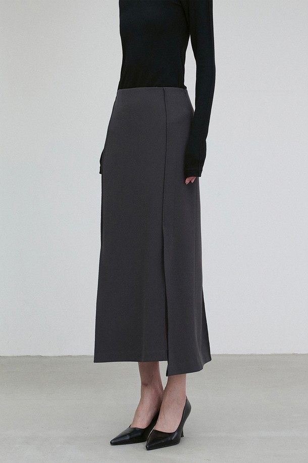 RE RHEE - 미디스커트 - CREPE SIDE SLIT SKIRT DARK GRAY