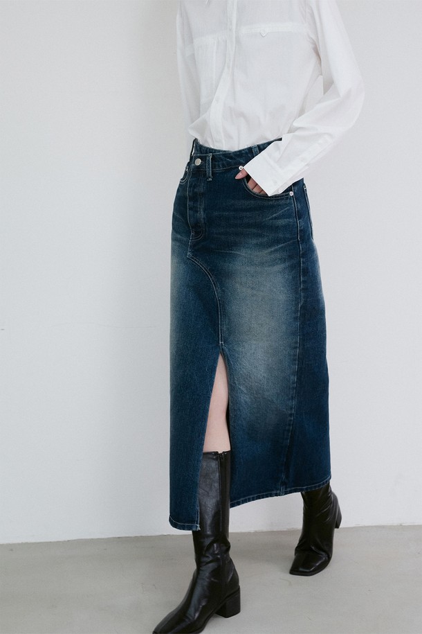 RE RHEE - 미디스커트 - ASYMMETRIC DETAIL DENIM SKIRT