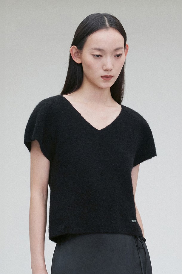 RE RHEE - 스웨터 - ALPACA WOOL BLEND V NECK TOP BLACK