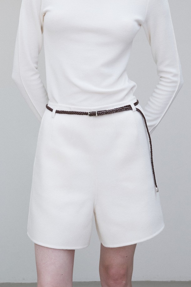 RE RHEE - 쇼트팬츠 - WOOL PULL-UP SHORTS IVORY