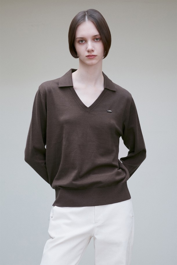 RE RHEE - 스웨터 - SPREAD COLLAR KNIT TOP CHOCOLATE