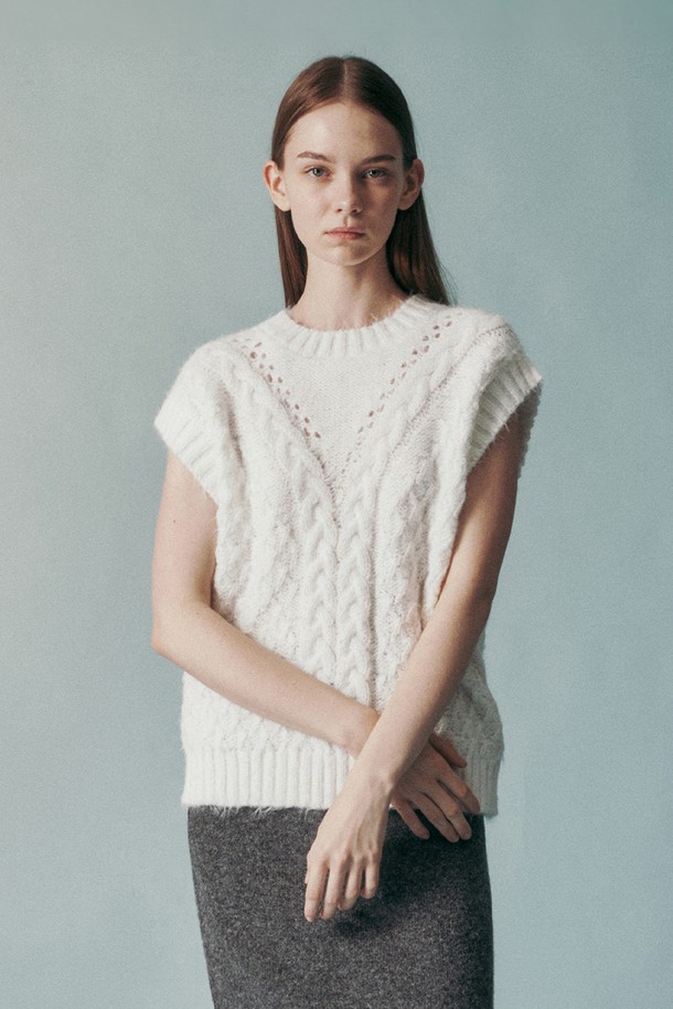 RE RHEE - 베스트 - CABLE-KNIT VEST WHITE