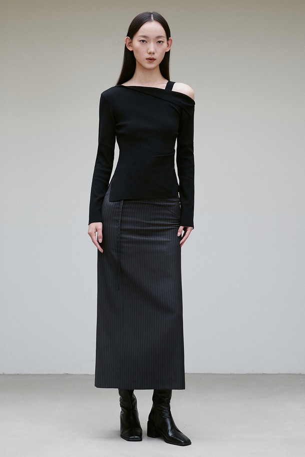 RE RHEE - 미디스커트 - STRIPED BACK-SLIT STRAIGHT SKIRT