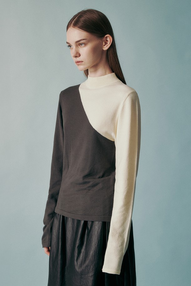 RE RHEE - 터틀넥 - COLOR BLOCK KNIT TOP