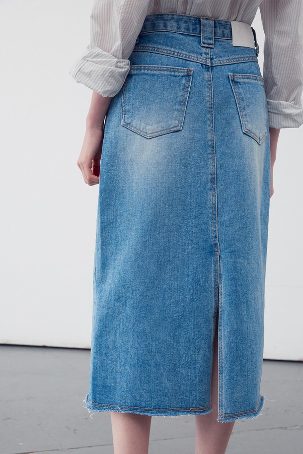 RE RHEE - 미디스커트 - DENIM A-LINE MIDI SKIRT MID BLUE