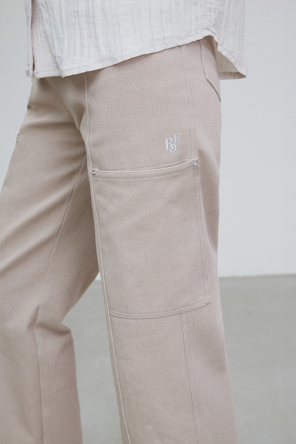 RE RHEE - 롱/미디팬츠 - RIVET-DETAIL POCKET STRAIGHT-LEG JEANS SAND