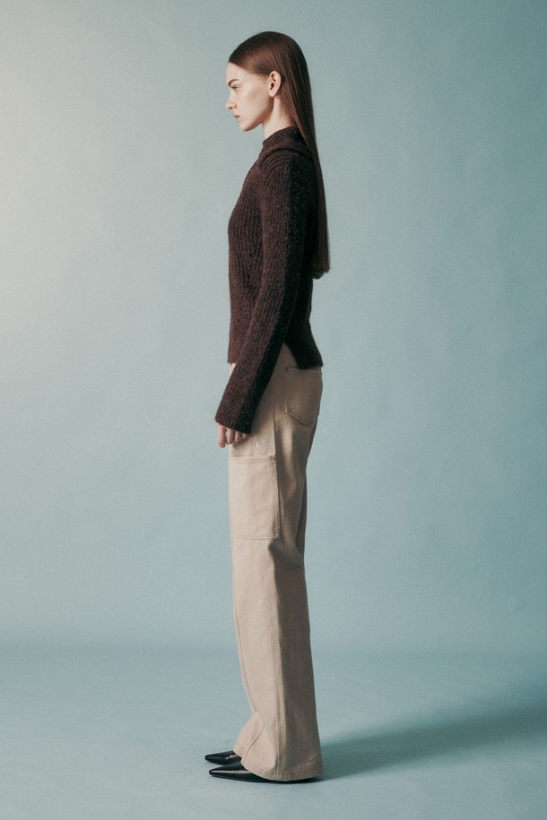 RE RHEE - 스웨터 - NECK DETAIL KNIT TOP CHOCOLATE