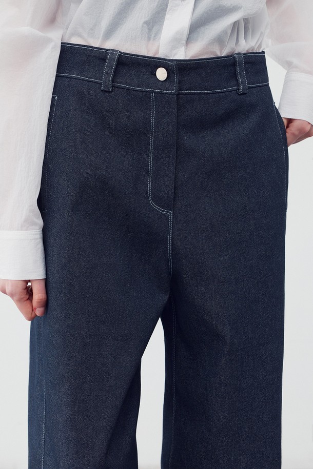 RE RHEE - 롱/미디팬츠 - STITCHED BACK DETAIL DENIM JEANS