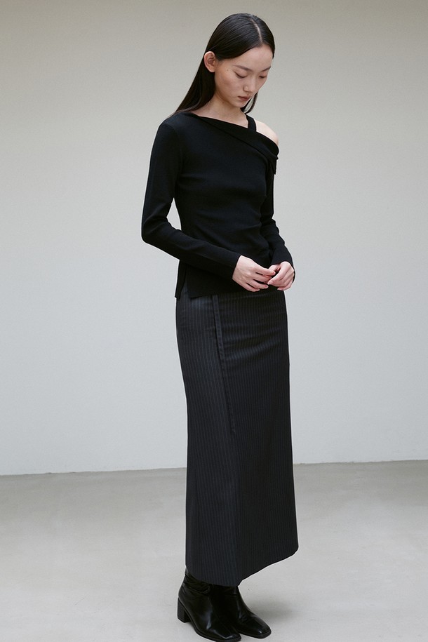 RE RHEE - 미디스커트 - STRIPED BACK-SLIT STRAIGHT SKIRT