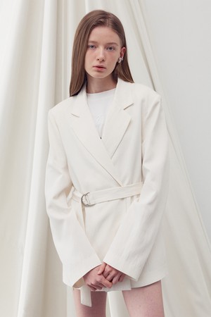 D-RING BELTED JACKET IVORY