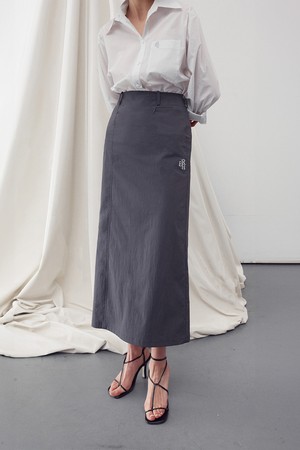 LOGO EMBROIDERED DETAIL MIDI SKIRT CHARCOAL