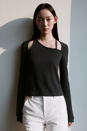 ASYMMETRIC CUT-OUT TOP