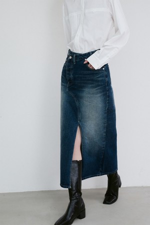 ASYMMETRIC DETAIL DENIM SKIRT