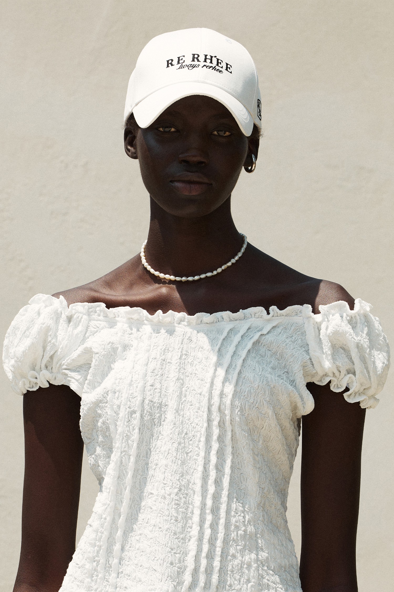 【RE RHEE】 LOGO EMBROIDERED COTTON BALL CAP 全3色 RE RHEE] LOGO EMBROIDERED COTTON BALL CAP WHITE