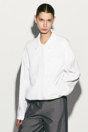 SEERSUCKER HIDDEN BUTTON JACKET WHITE