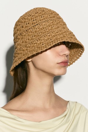 CROCHET BUCKET HAT SAND
