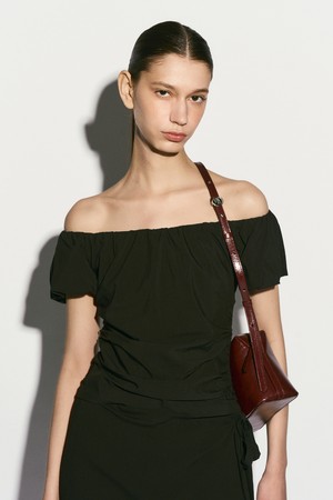 OFF SHOULDER PUFF SLEEVE BLOUSE