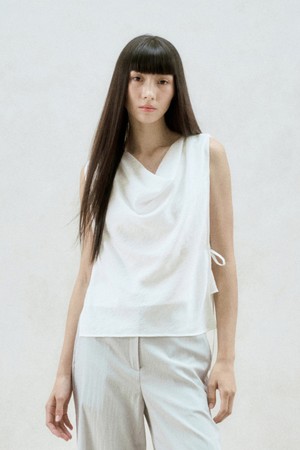 DRAPED NECK SLEEVELESS BLOUSE