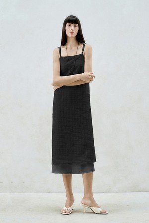 CHECKED-CHIFFON LAYERED MIDI DRESS BLACK