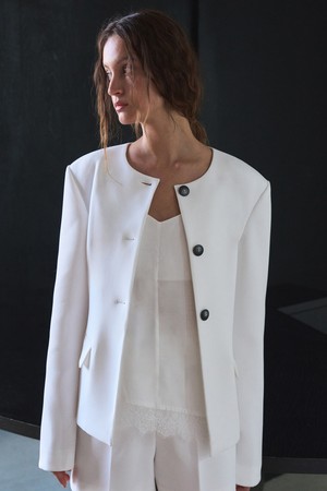 SINGLE-BREASTED TAILORED JACKET