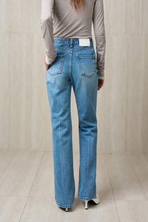 FRONT CREASED DENIM PANTS LIGHT BLUE