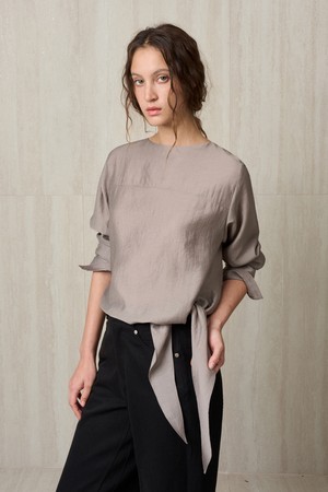 SIDE TIE BLOUSE CHARCOAL