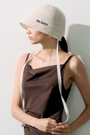DETACHABLE STRAP CROCHET BUCKET HAT NATURAL