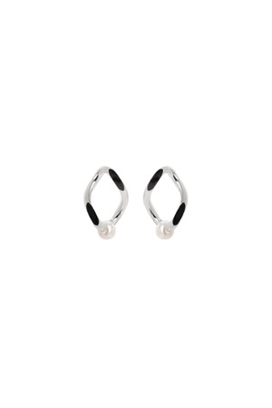 Single Curb Pearl Earrings