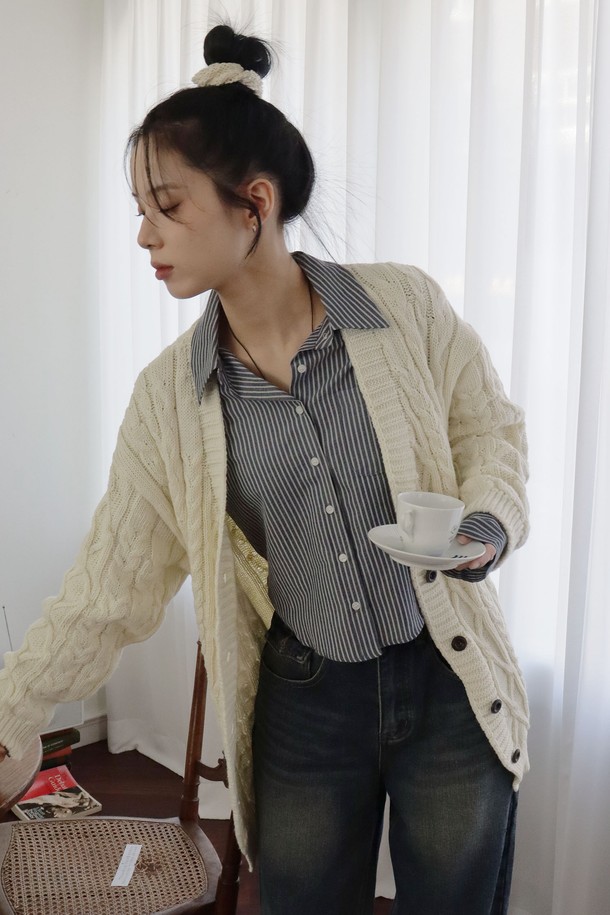 HAINT - 가디건 - KITTEN CABLE CARDIGAN_3COLORS_CREAM