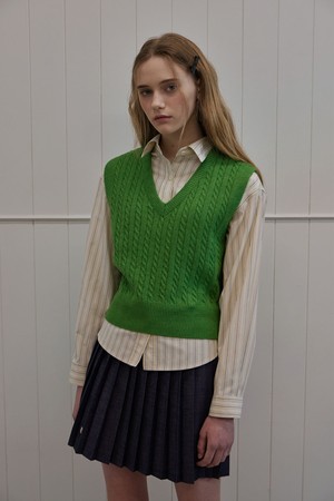 BOLD CABLE KNIT VEST_2COLORS_GREEN