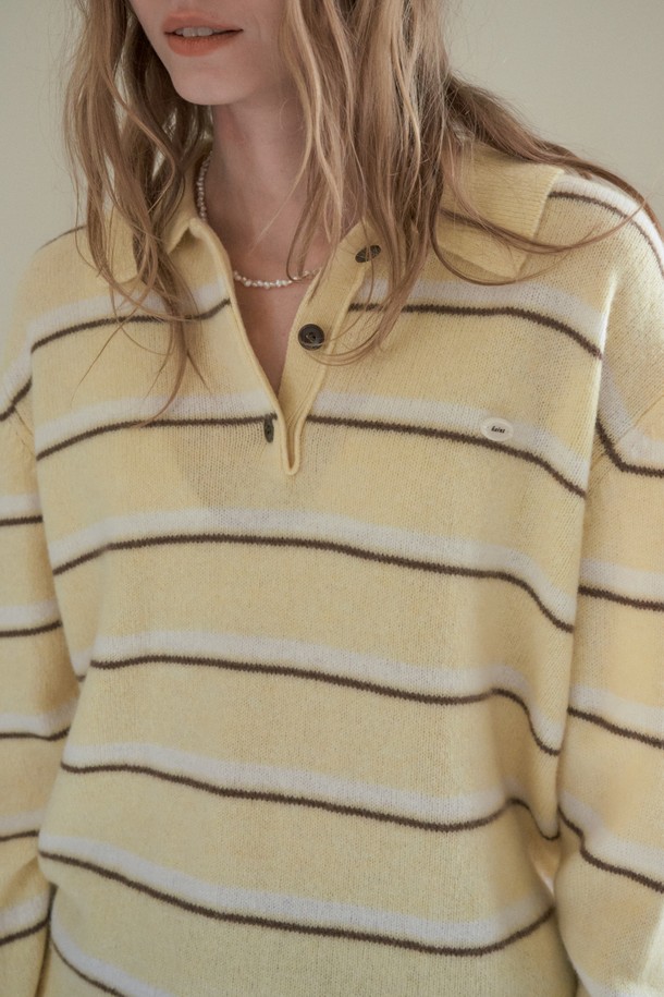 엘모 멀티 스트라이프 니트_레몬은 여성용 니트/스웨터입니다. 레몬과 옐로우 컬러의 조화가 돋보이는 이 니트는 봄, 가을에 어울리는 얇은 두께감과 부드러운 촉감을 자랑합니다. 라운드넥과 레귤러핏으로 제작되었으며, 캐주얼하고 베이직한 스타일을 연출하기 좋습니다. 멀티 스트라이프 패턴이 적용되어 경쾌한 느낌을 더하며, 긴 소매 기장으로 간절기에도 따뜻하게 착용할 수 있습니다.
