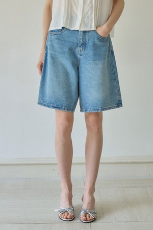 NOI WASHED DENIM HALF PANTS