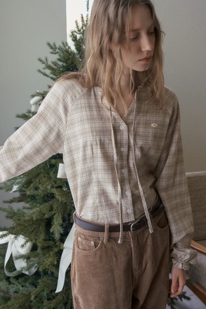 RUFFLE CHECK CROP BLOUSE_BEIGE