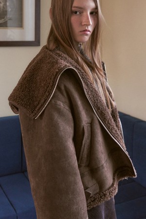 TRONA SHEARING MUSTANG_BROWN